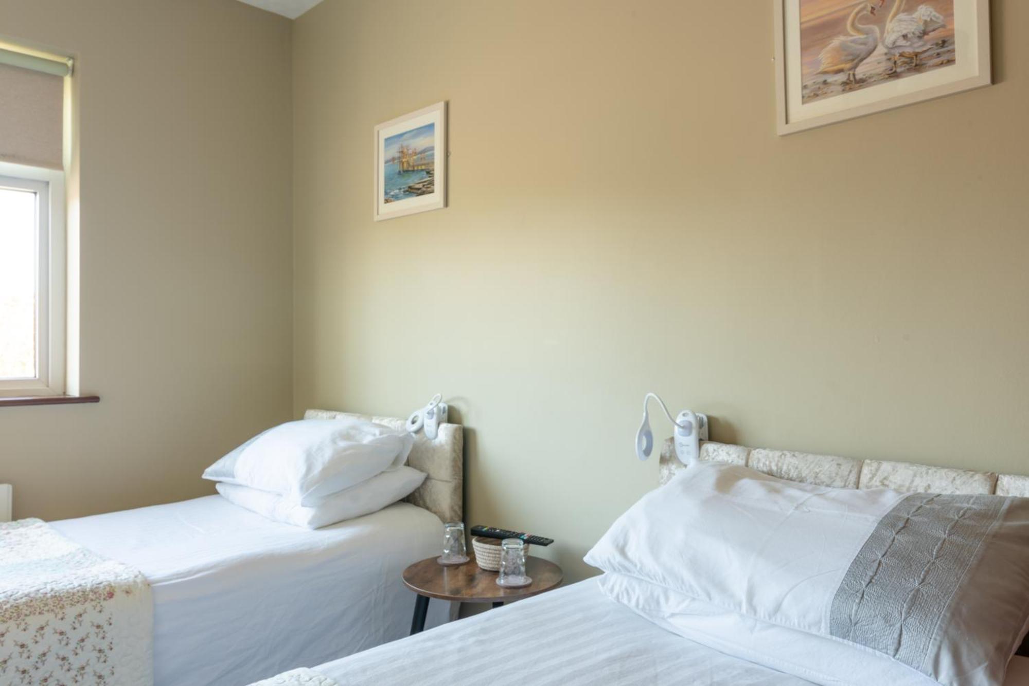 Avalon House Hotel กัลเวย์ ภายนอก รูปภาพ